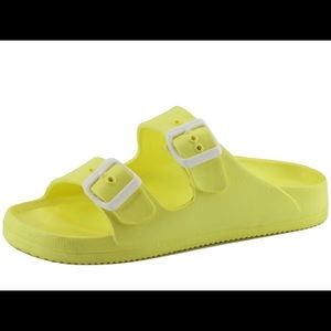 Birkenstock Arizona STLYE slides. Light weight